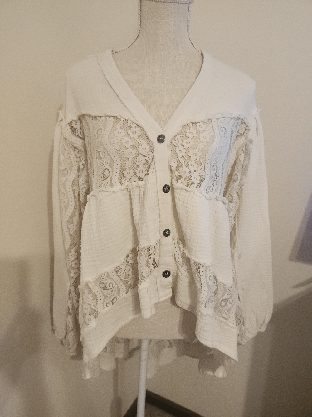 POL Ivory Lace-Panel Button Front Blouse